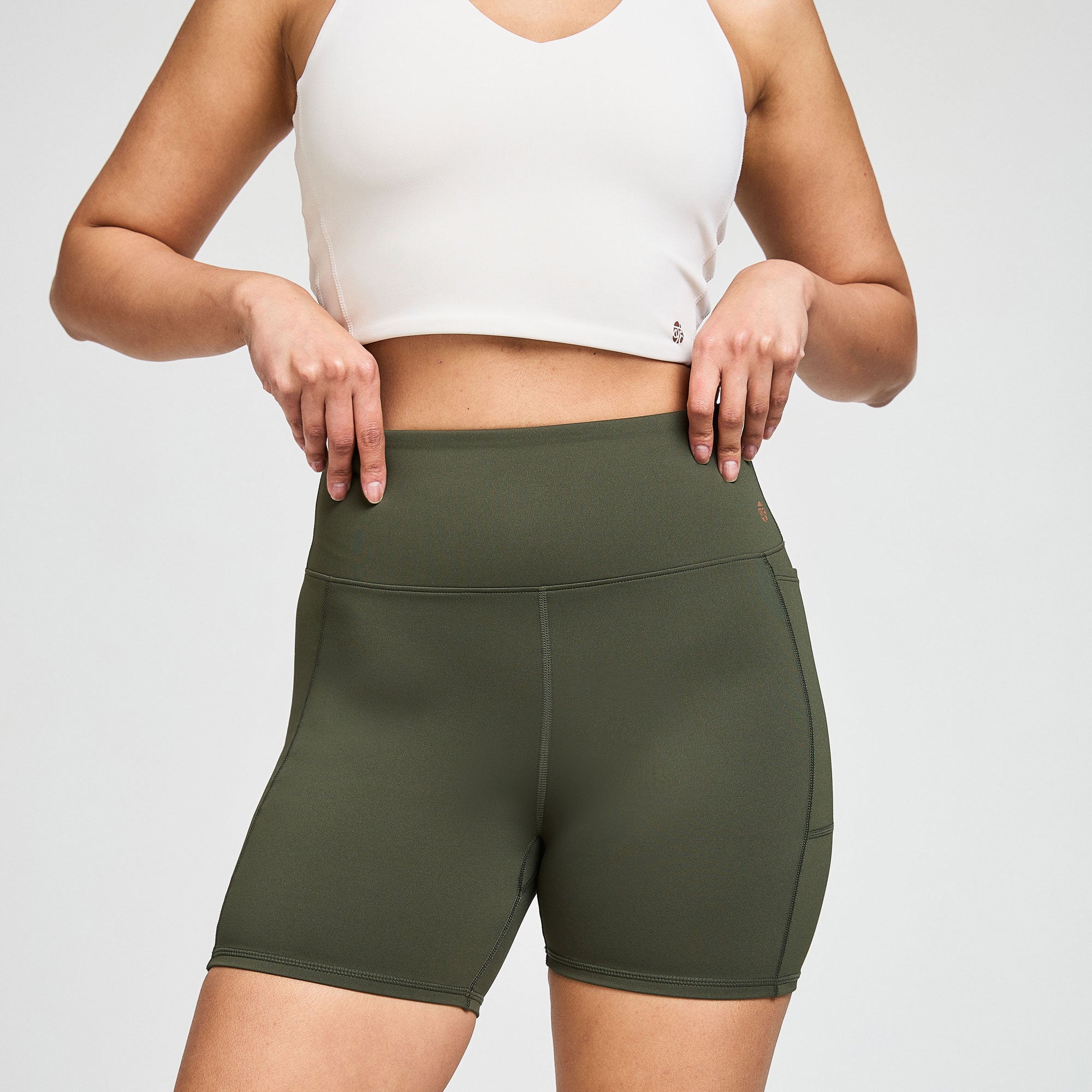 DINAMICA HIGH-RISE SHORTS 5" KHAKI