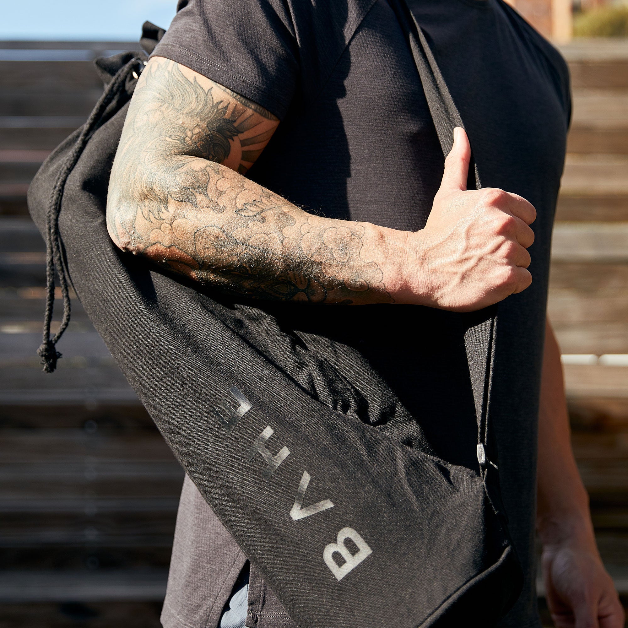 ESSENTIAL YOGA MAT BAG